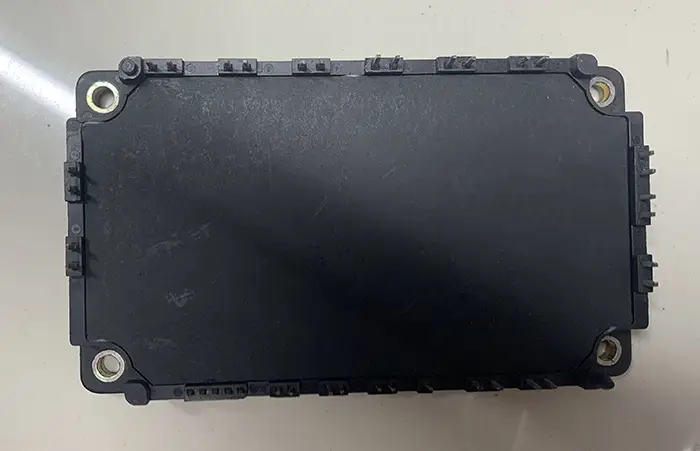 IGBT - نو -7MBR100SD060-50