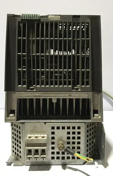 سروو درایو زیمنس 6SL3210-1SE21-0UA0 کارکرده