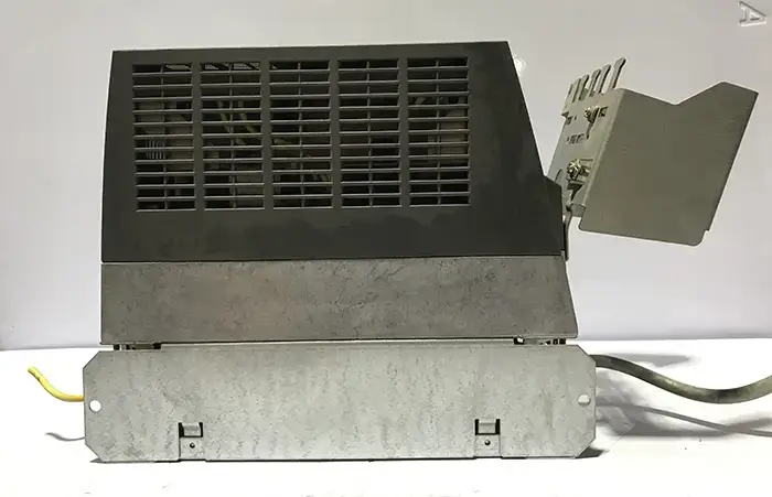 سروو درایو زیمنس 6SL3210-1SE21-0UA0 کارکرده