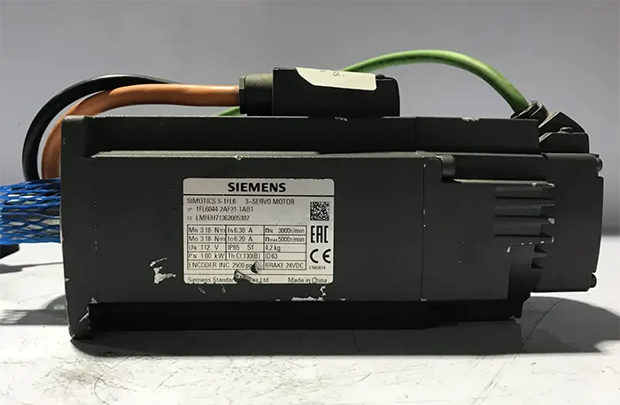 سروو موتور زیمنس 1FL6044-2AF21-1AB1 توان 1 ترمزدار V70/V90