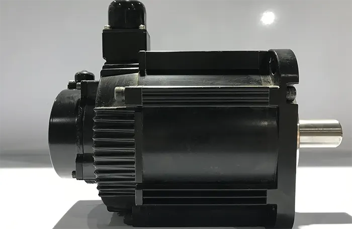 سروو موتور یاسکاوا SGMGV-20D3A2F توان 1.8 بدون ترمز